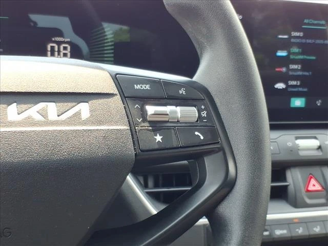 2025 Kia K4 LXS - Photo 20