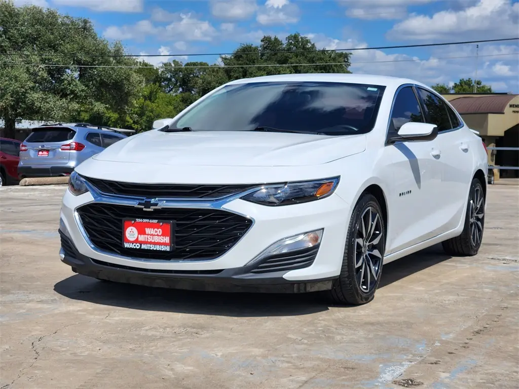 2021 Chevrolet Malibu RS photo 2