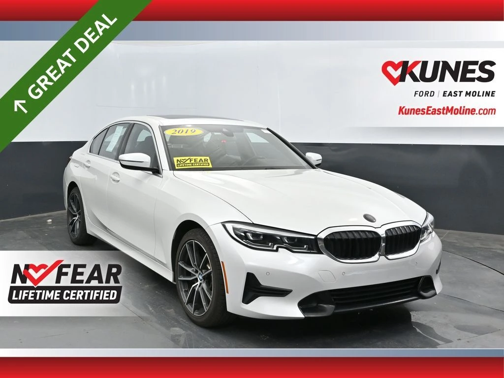 2019 BMW 3 Series 330i xDrive Sedan's photo