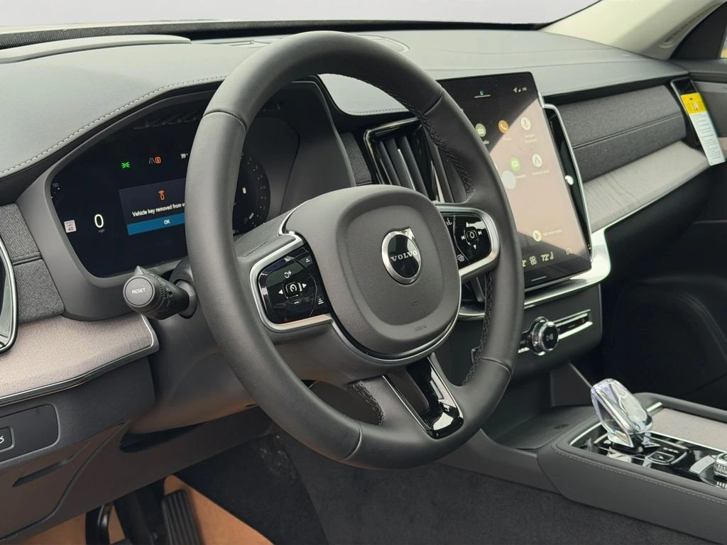 2026 Volvo - image 16