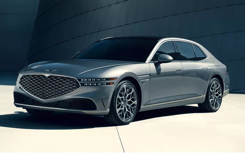 What Sets the Genesis G90’s Safety Suite Apart for Drivers Near Hutchinson, KS?