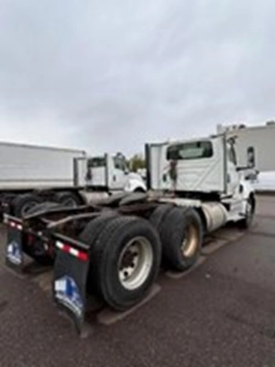 2019 International LT in Youngstown, OH — photo 4