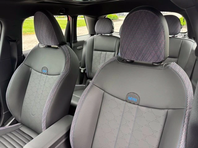 2026 MINI Hardtop 4 Door - Photo 17