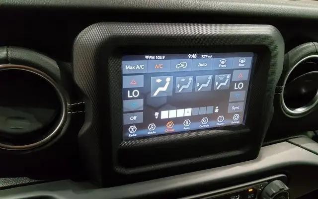 2021 Jeep Wrangler Unlimited Sahara photo 20