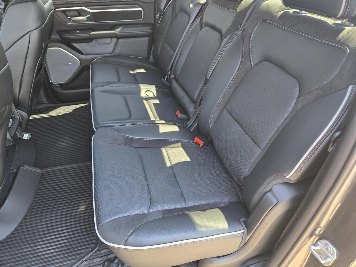 2026 RAM 1500 Laramie - Photo 23