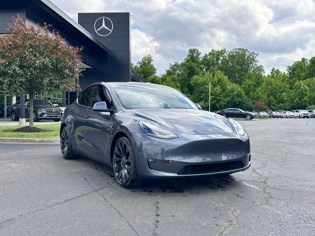 2022 Tesla Model Y Performance Dual Motor All-Wheel Drive's photo