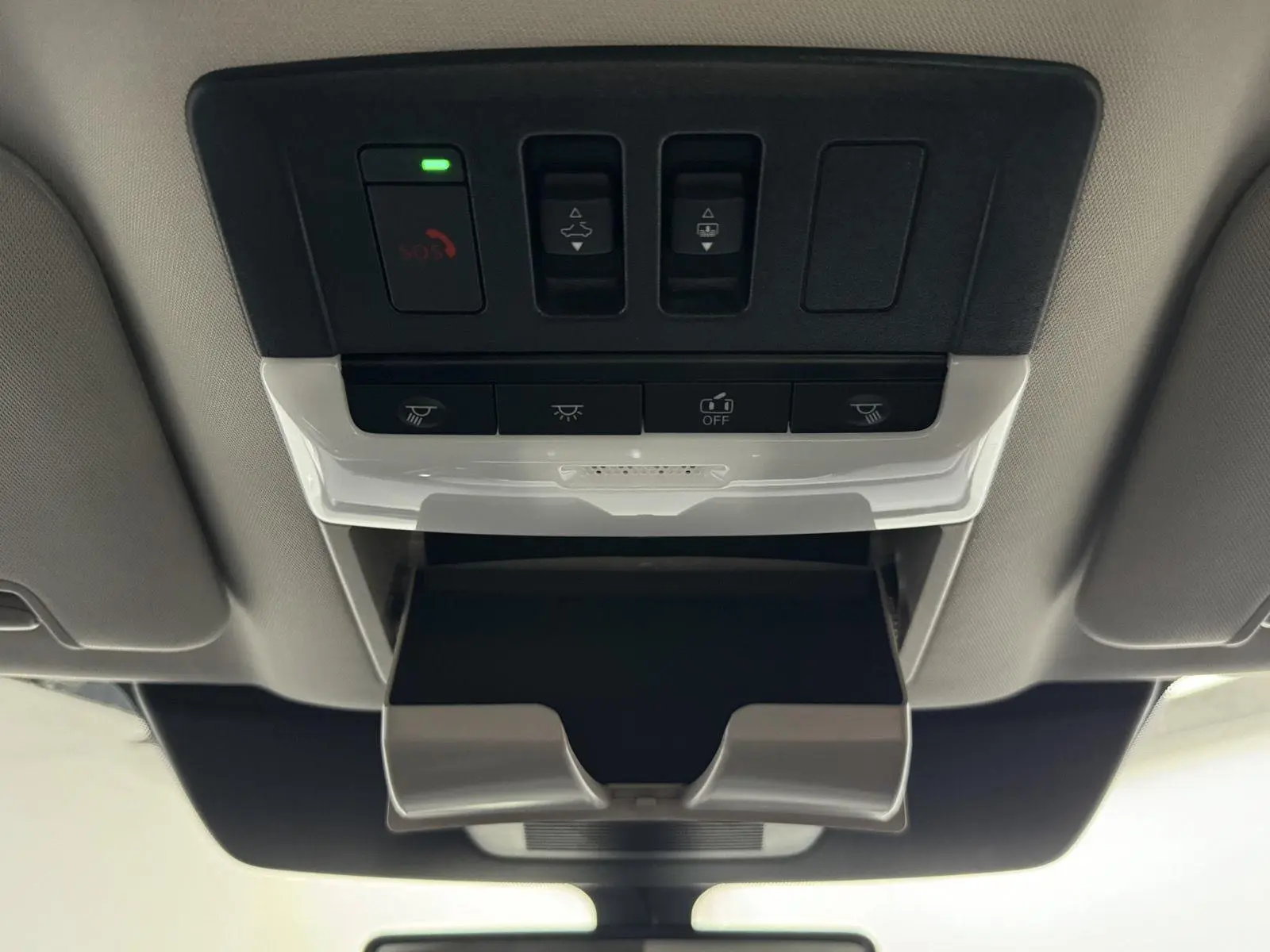 2025 Nissan Pathfinder Platinum photo 21