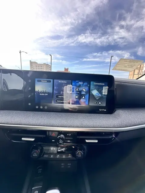 2026 Nissan Kicks SV photo 9