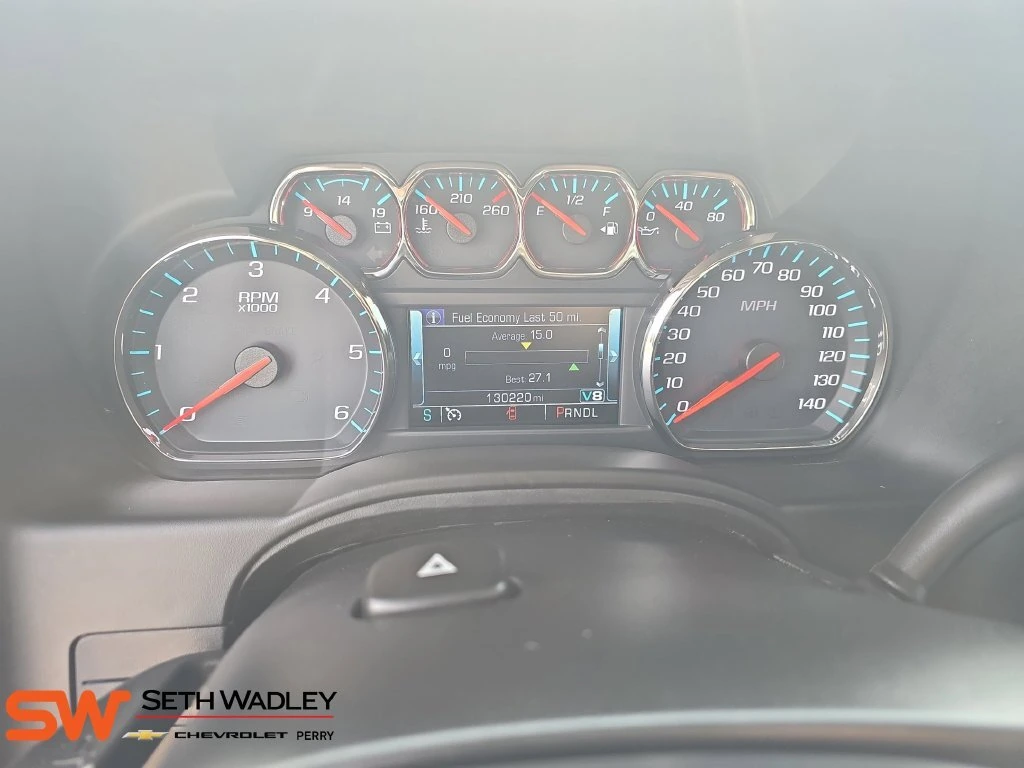 2019 Chevrolet Suburban LT - Photo 20