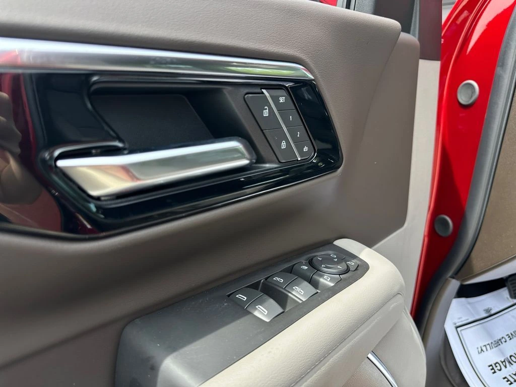 2026 Chevrolet Suburban LT - Photo 18