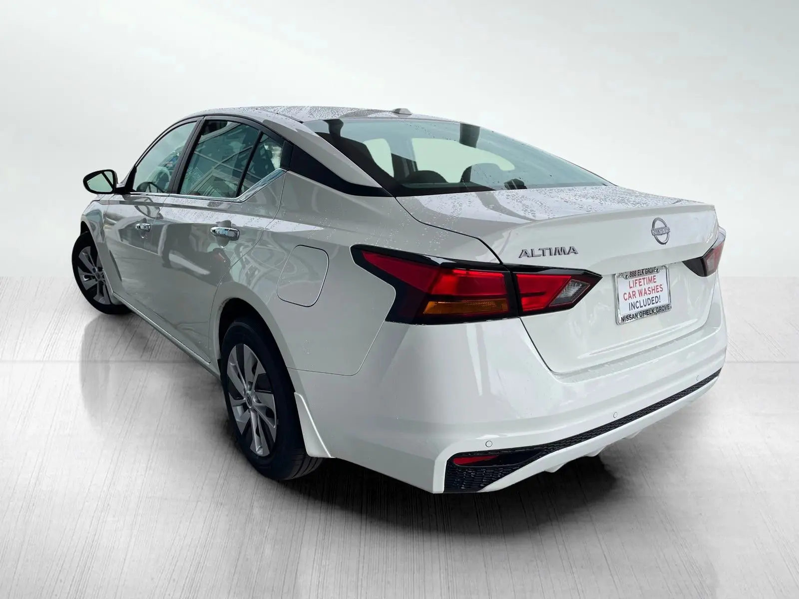 2025 Nissan Altima S photo 4