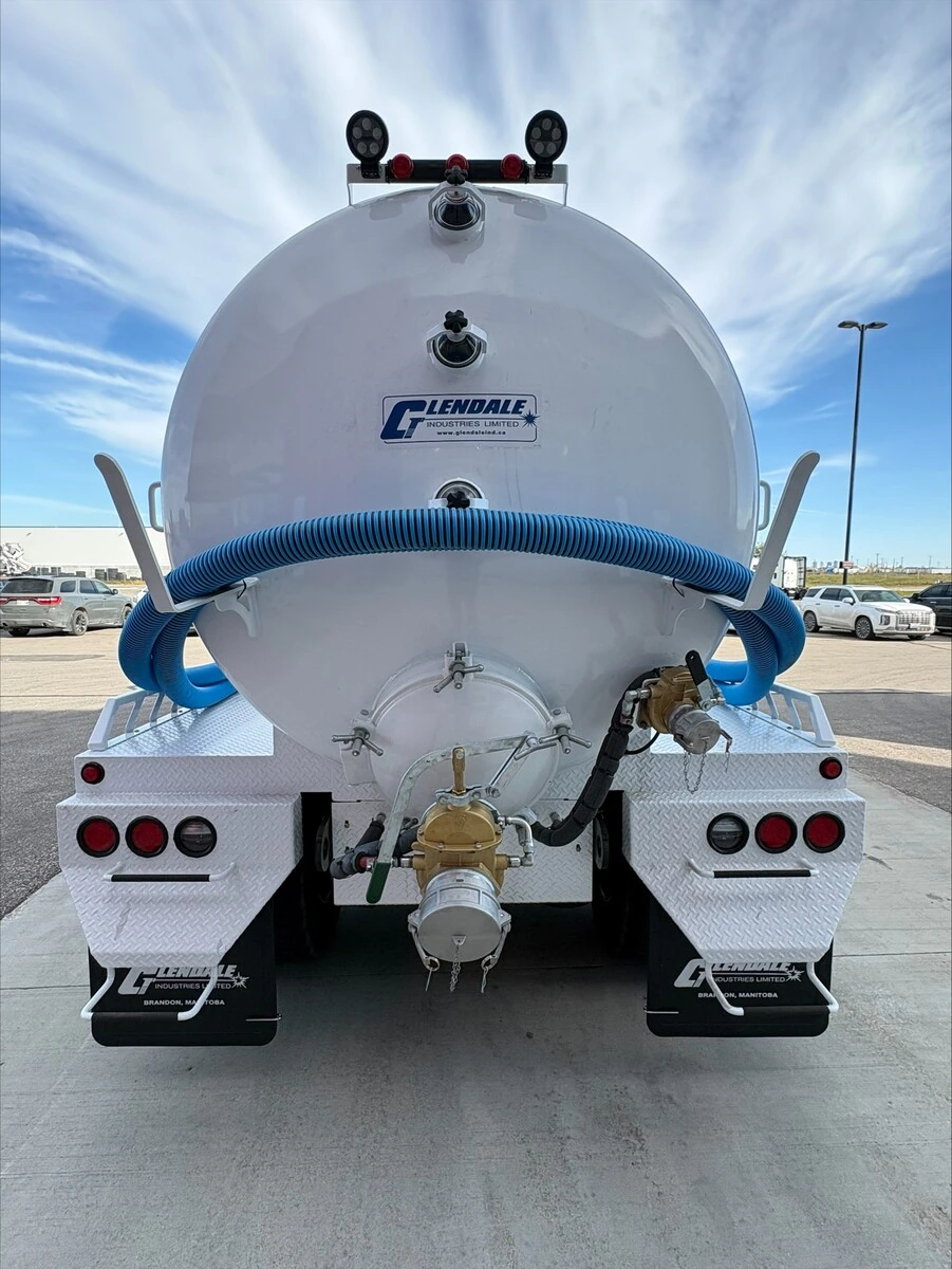 2027 Freightliner M2 106 — photo 6