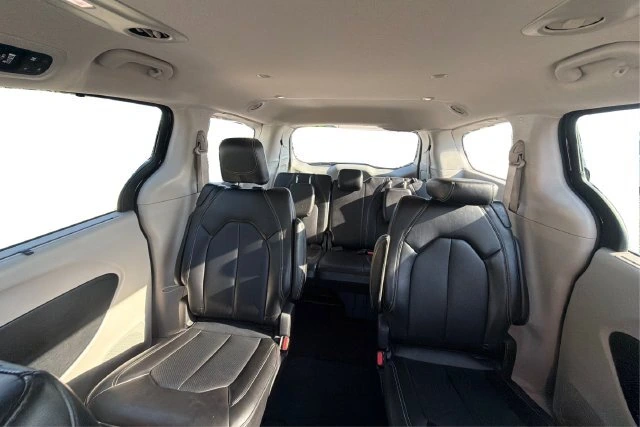 2024 Chrysler Pacifica Touring L - Photo 14