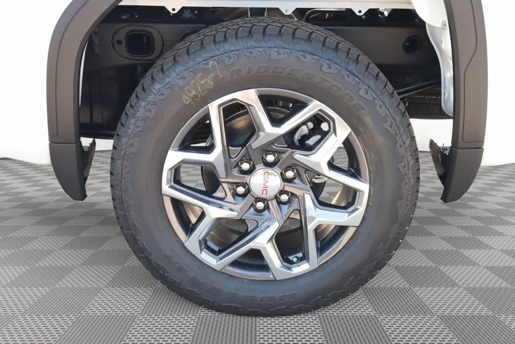 2026 Gmc Sierra 1500 SLE photo 9