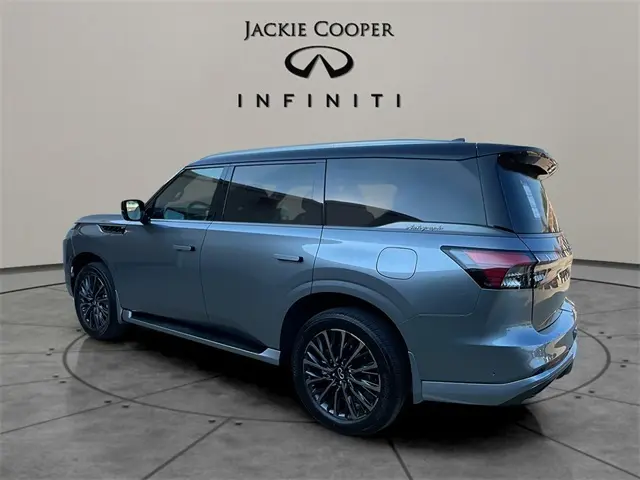 2026 Infiniti QX80 photo 3