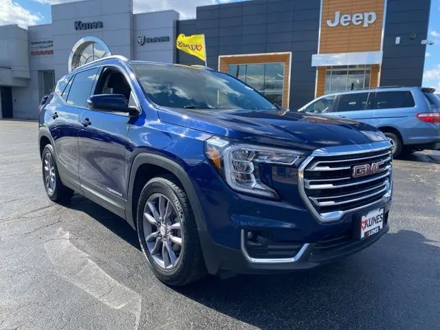 Used 2023 GMC Terrain SLT with VIN 3GKALPEG9PL107530 for sale in Sterling, IL
