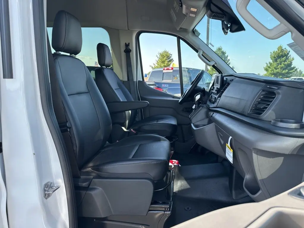 2025 Ford Transit photo 19