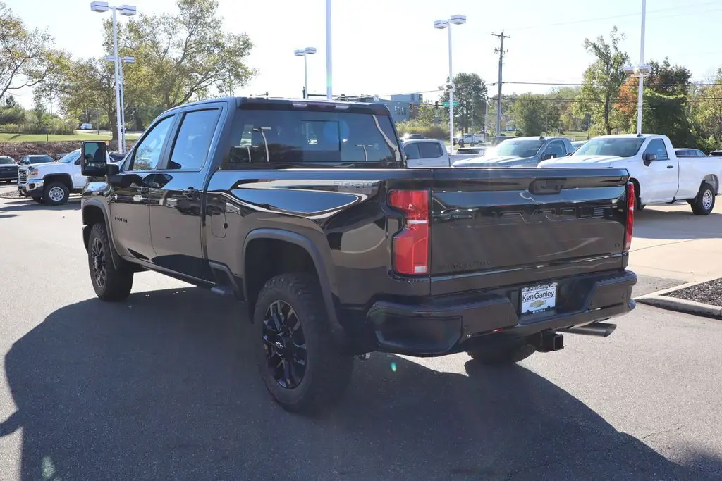 2026 Chevrolet Silverado LT photo 28