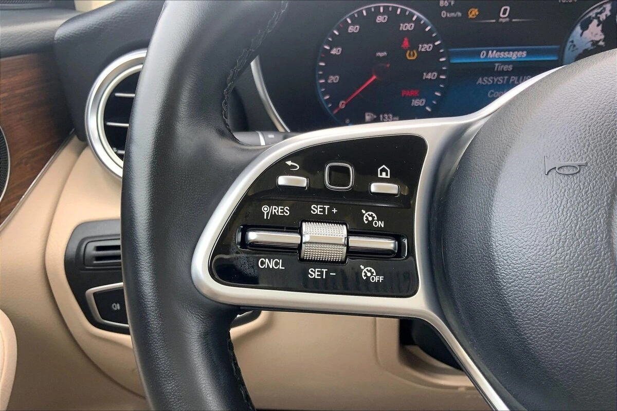 2022 Mercedes-Benz GLC GLC300 - Photo 23