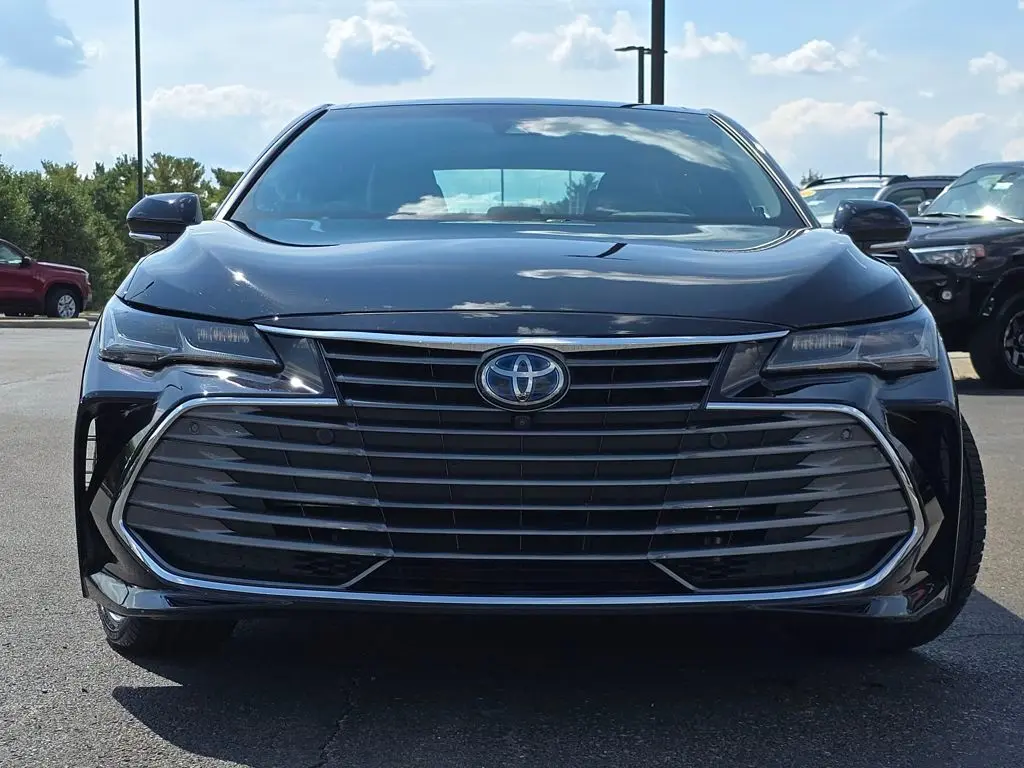 2021 Toyota Avalon Hybrid Limited photo 12