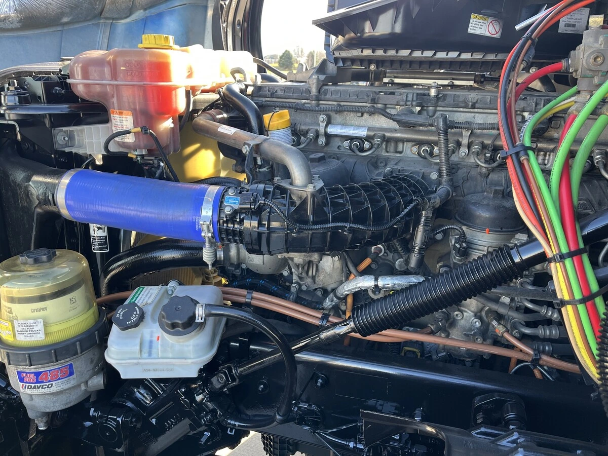 2022 Freightliner Cascadia - image 15