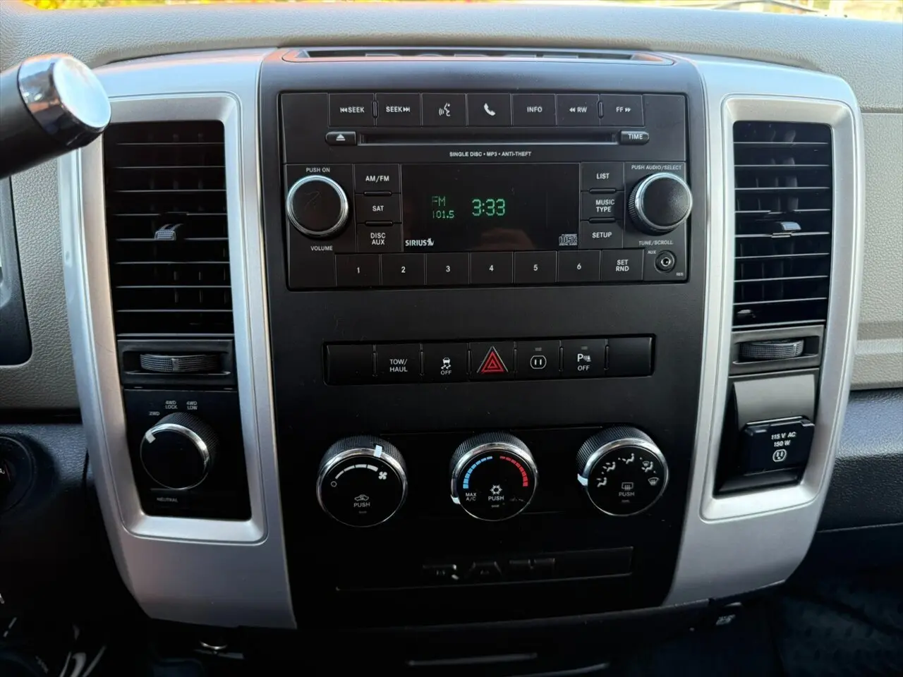 2012 Ram 1500 SLT photo 22