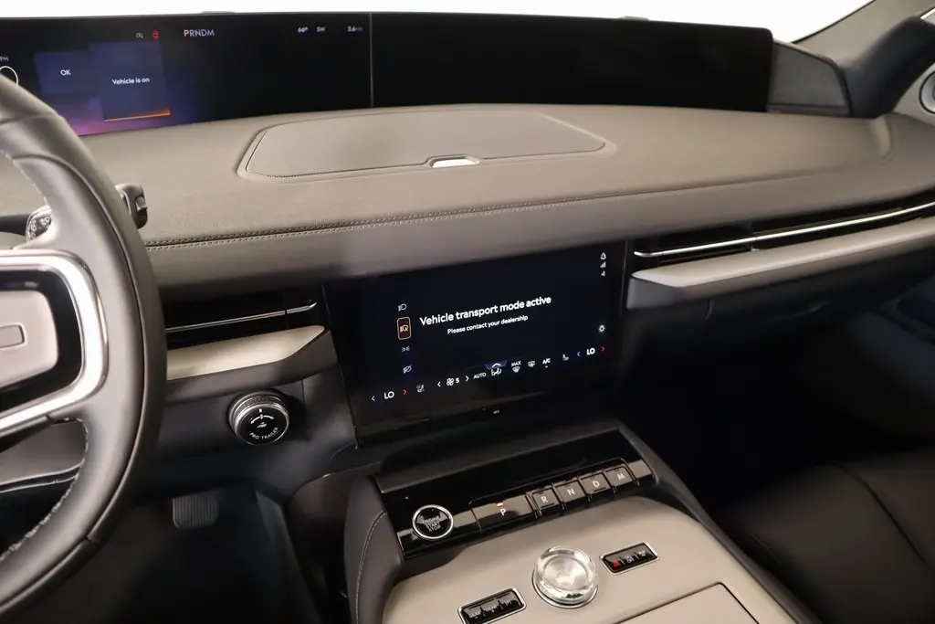2025 Lincoln Navigator L Reserve photo 5