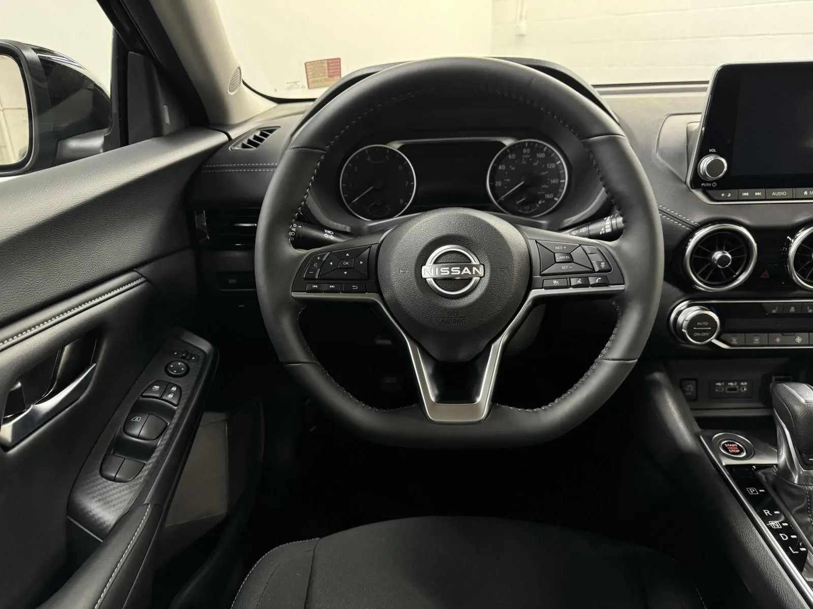2025 Nissan Sentra SV photo 12