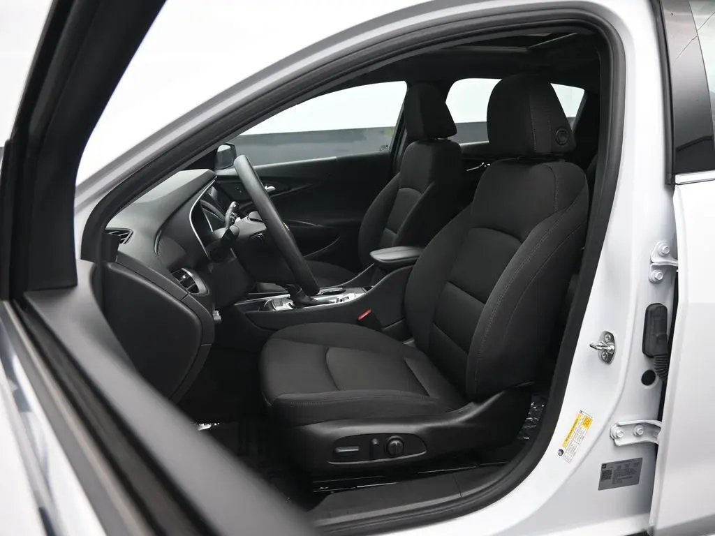2024 Chevrolet Malibu 1LT photo 20