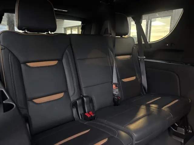 2023 Gmc Yukon XL AT4 photo 18