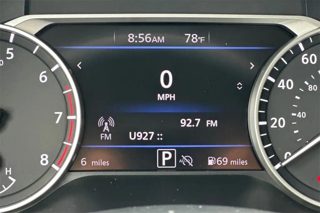 2025 Nissan Sentra SV photo 24