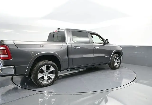 2019 Ram 1500 Laramie photo 7