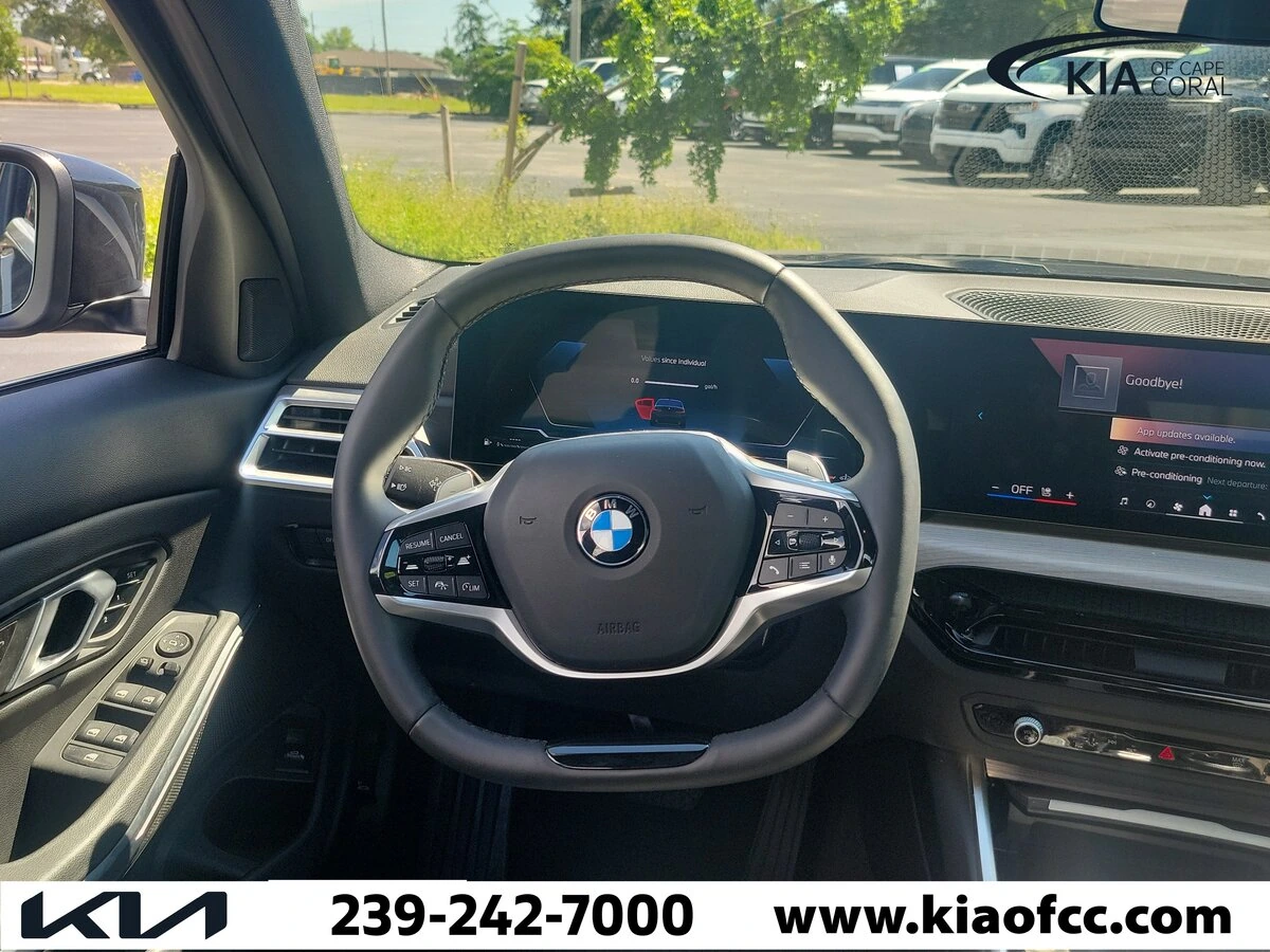 2025 BMW 3 Series 330i - Photo 17