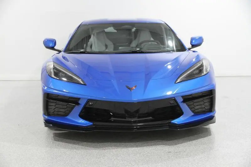 2025 Chevrolet Corvette 2LT photo 2