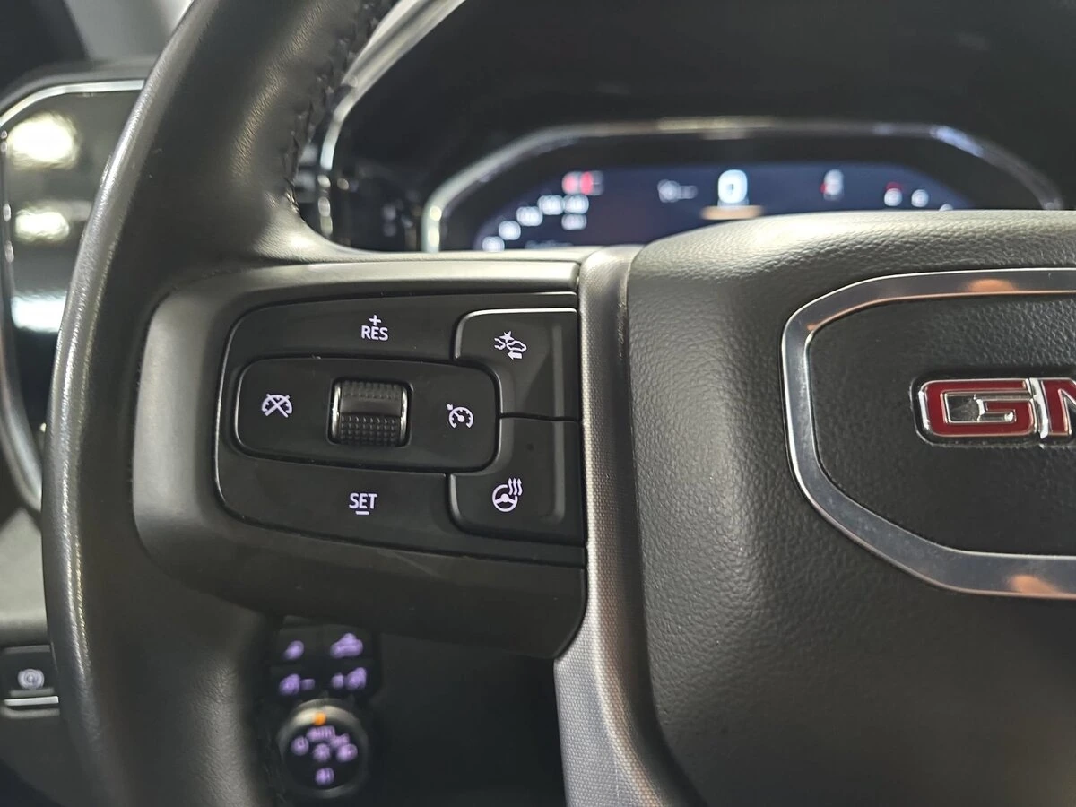 2024 GMC Sierra 1500 SLT - Photo 17