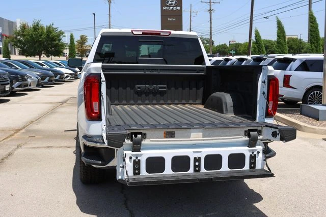 2026 GMC Sierra 1500 SLT - Photo 10