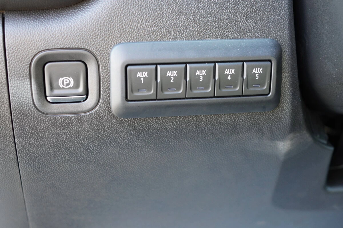 2025 GMC Sierra 3500 Chassis Cab Pro - Photo 26