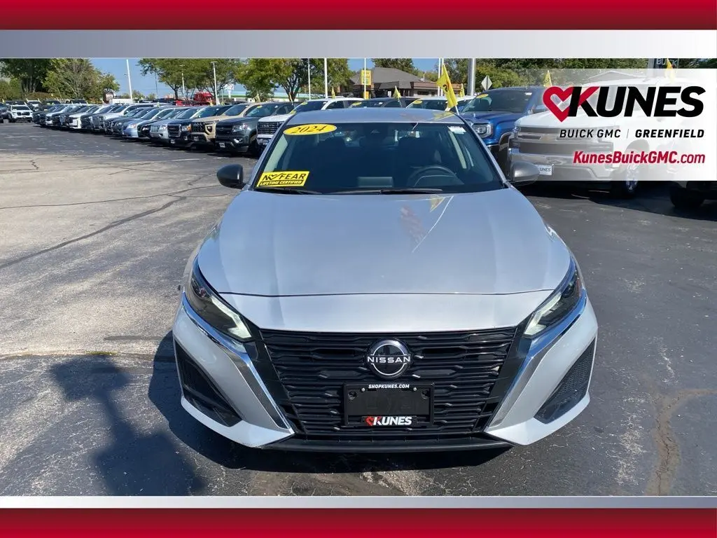 2024 Nissan Altima 2.5 SV photo 9