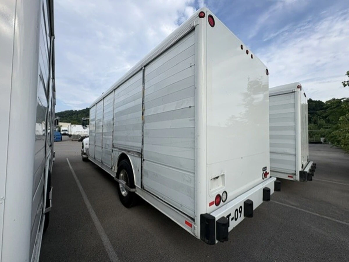 2019 Peterbilt 337 in Clarion, PA — photo 5