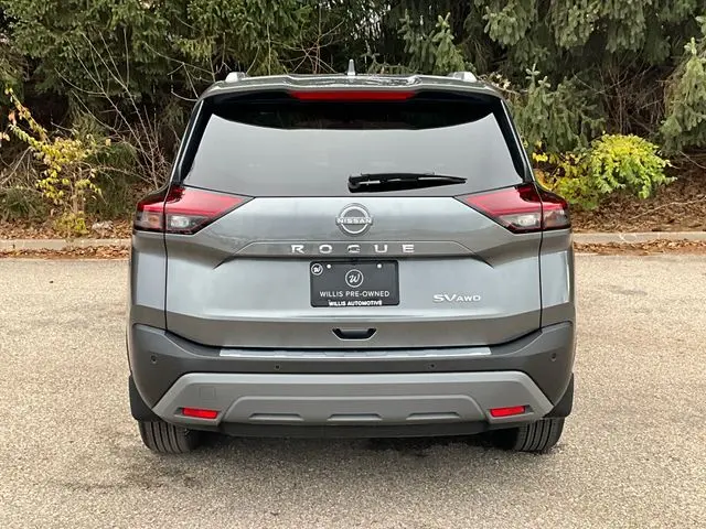 2023 Nissan Rogue SV photo 3