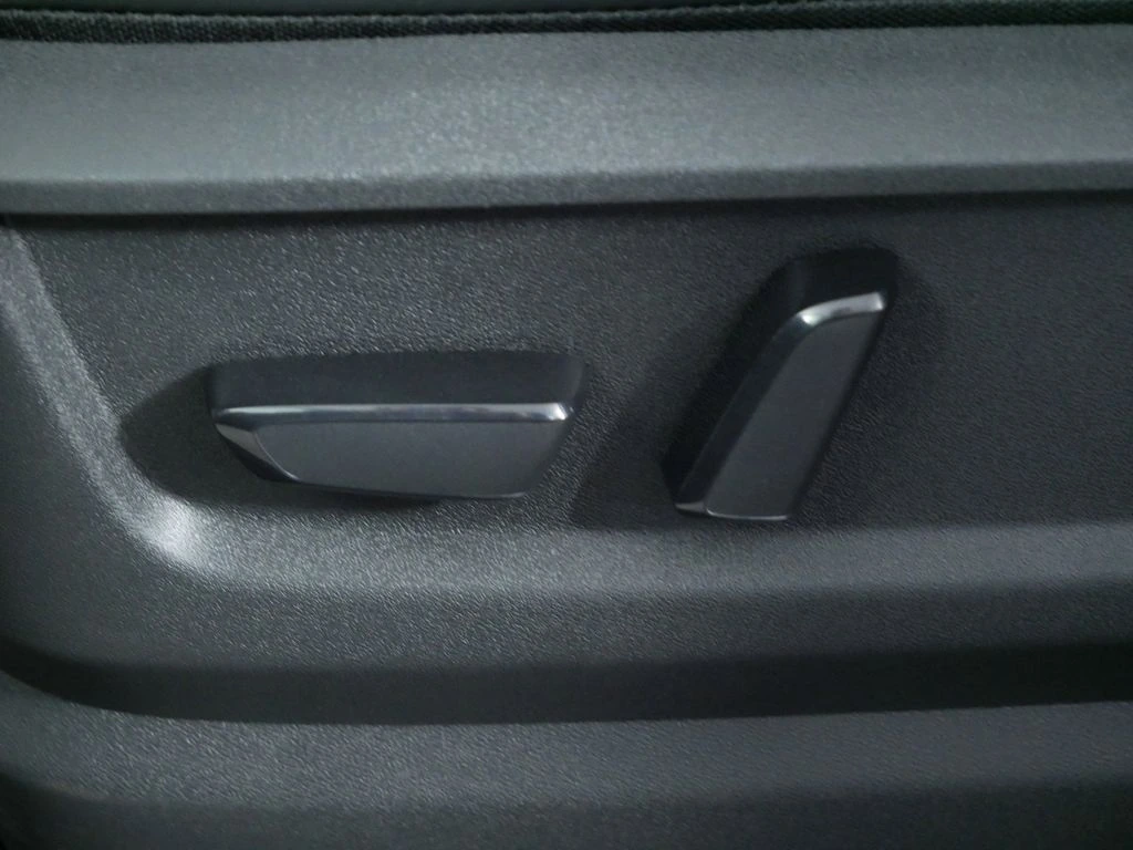2026 Nissan Armada SV - Photo 21