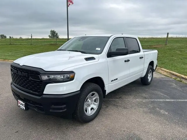 2025 Ram 1500 Tradesman photo 4