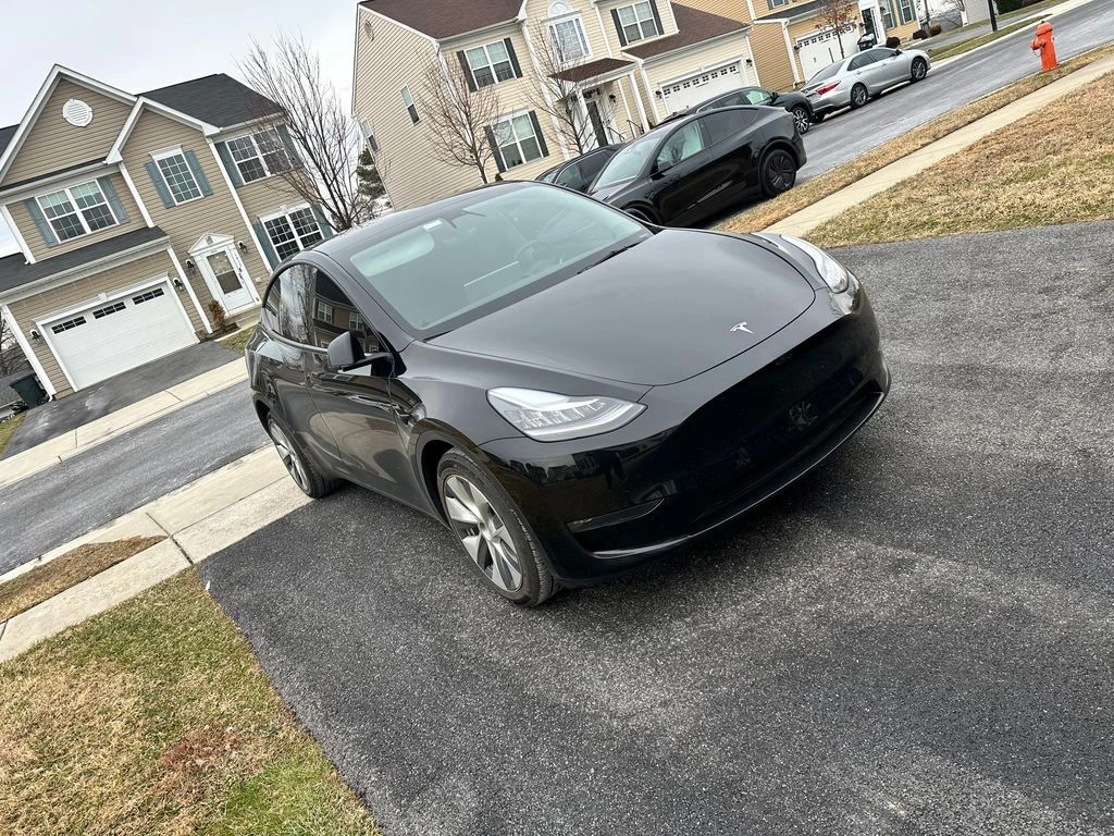 2022 Tesla Model Y Long Range's photo