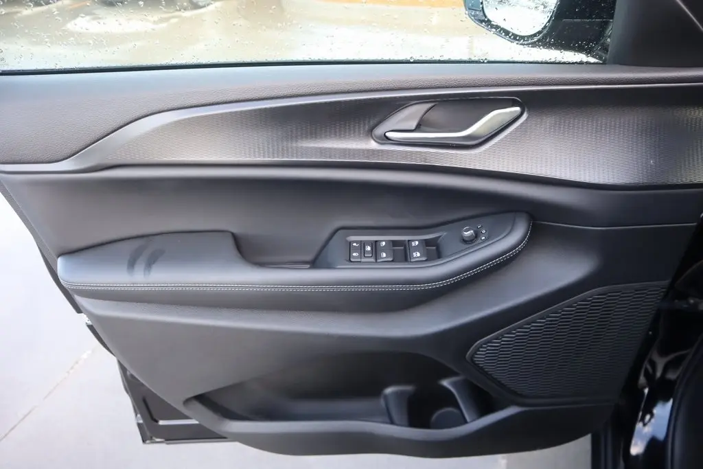 2025 Jeep Grand Cherokee Altitude X photo 15