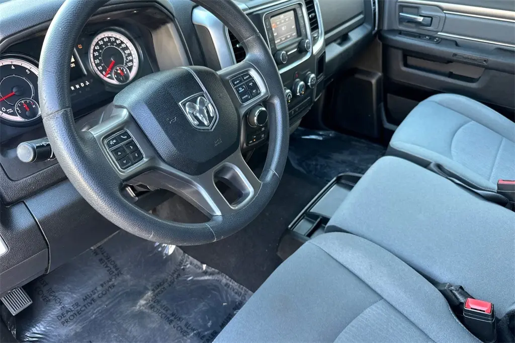 2022 Ram 1500 Classic SLT photo 10