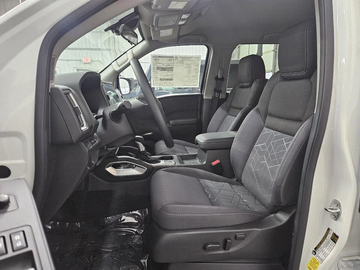2026 Nissan Frontier SV - Photo 8
