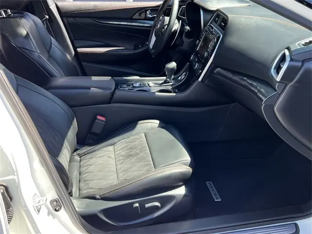 2021 Nissan Maxima SR photo 23