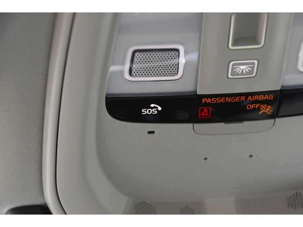 2026 Volvo - image 37