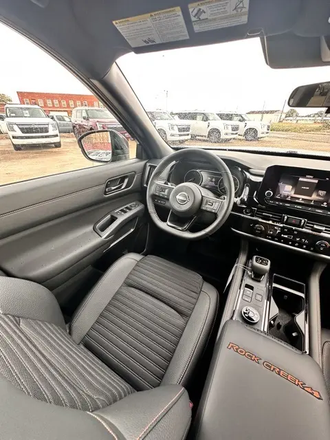 2025 Nissan Pathfinder Rock Creek photo 20