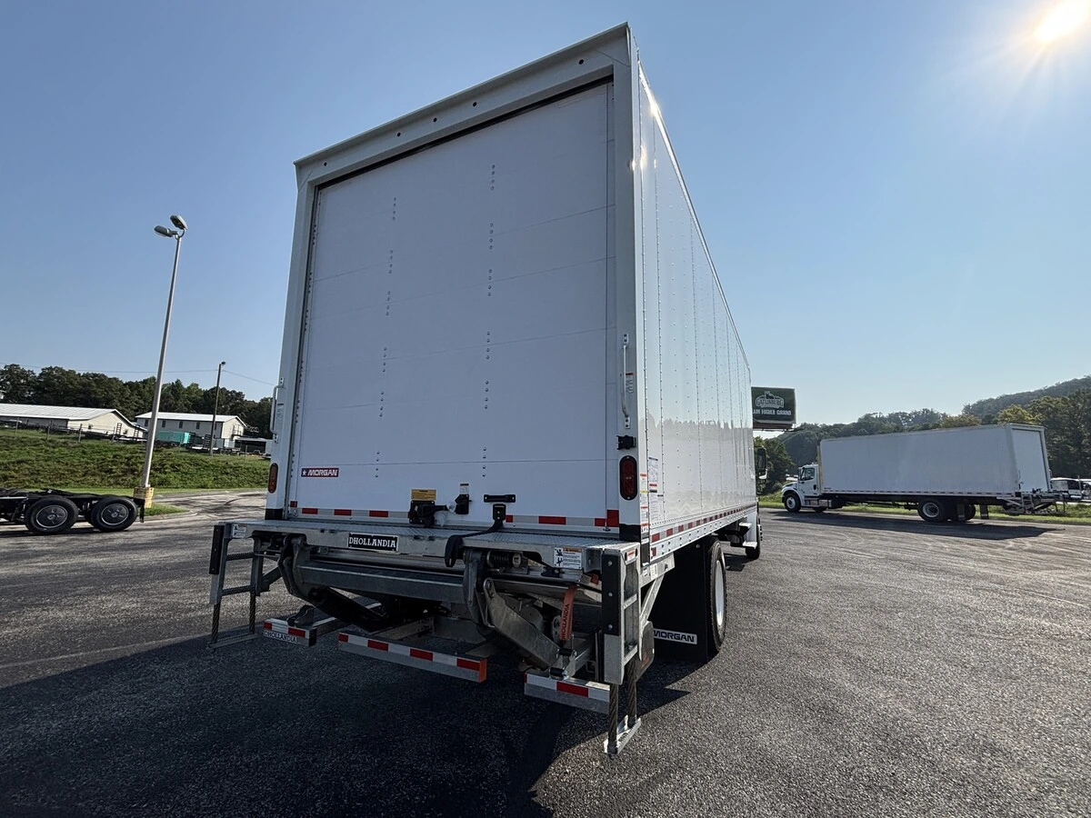 2026 Freightliner M2 106 — photo 6